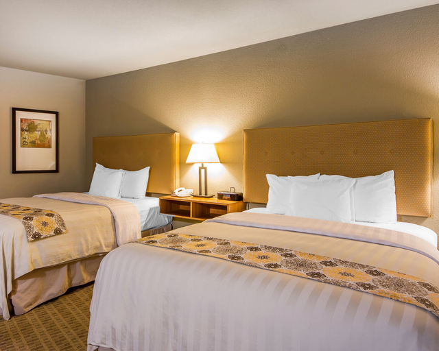 Bedroom 3, Gaia Hotel & Spa Redding, an Ascend Collection Hotel, Shasta
