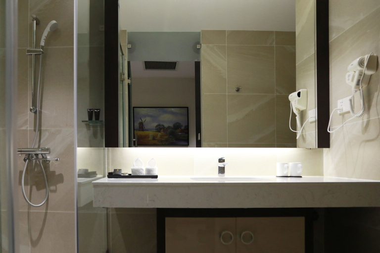 Bathroom 4, Dai Viet Hotel, Thanh Hóa City