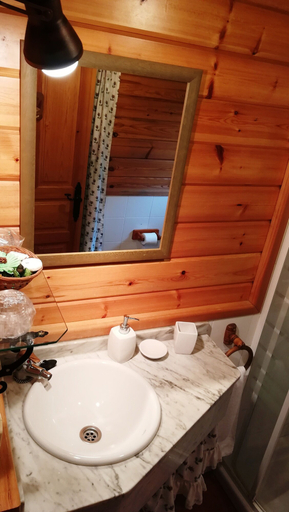 Bathroom 3, Apartamento Turísticos El Cueto, Asturias