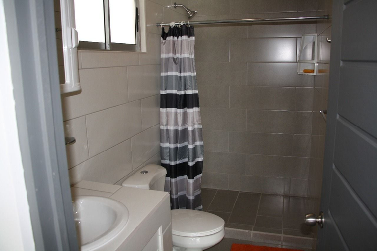 Bathroom 4, Apartamentos La Alborada, Alajuela