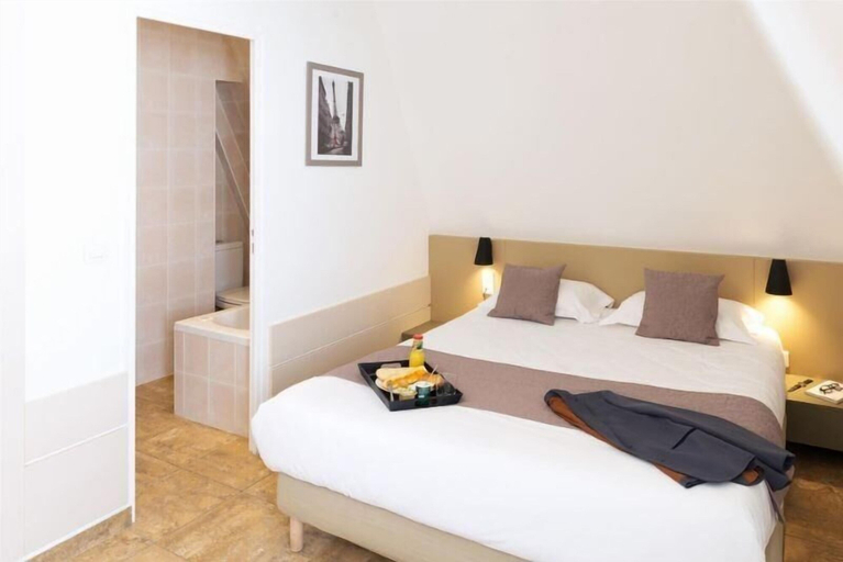 Bedroom 4, Hôtel Le Saint Germain, Seine-Saint-Denis