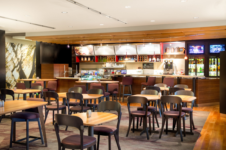 Food & Drinks 5, Courtyard Marriott Denton, Denton