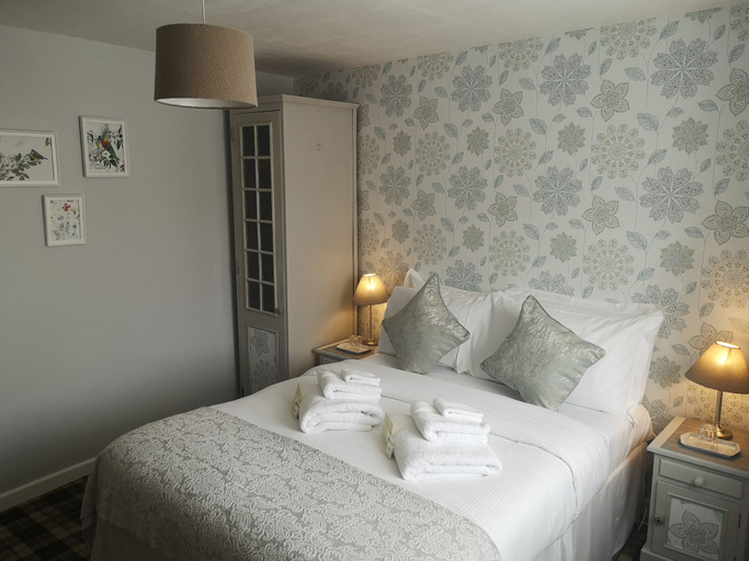 Bedroom 3, The Kings Arms Inn, Somerset