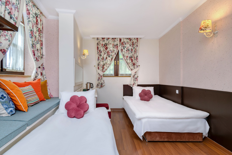 Bedroom 5, Adalya Port Hotel, Antalya