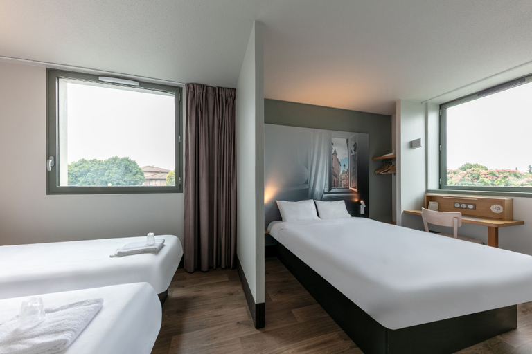 Bedroom 3, B&B HOTEL Toulouse Basso Cambo, Haute-Garonne