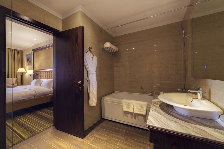 Bathroom 4, Shera Inn Hotel, Almaty