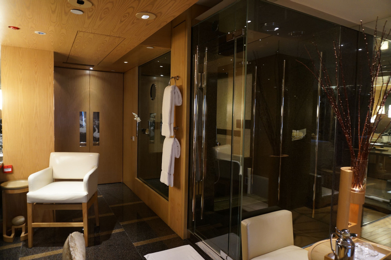 Bedroom 5, Grand Hyatt Hong Kong, Hong Kong Island