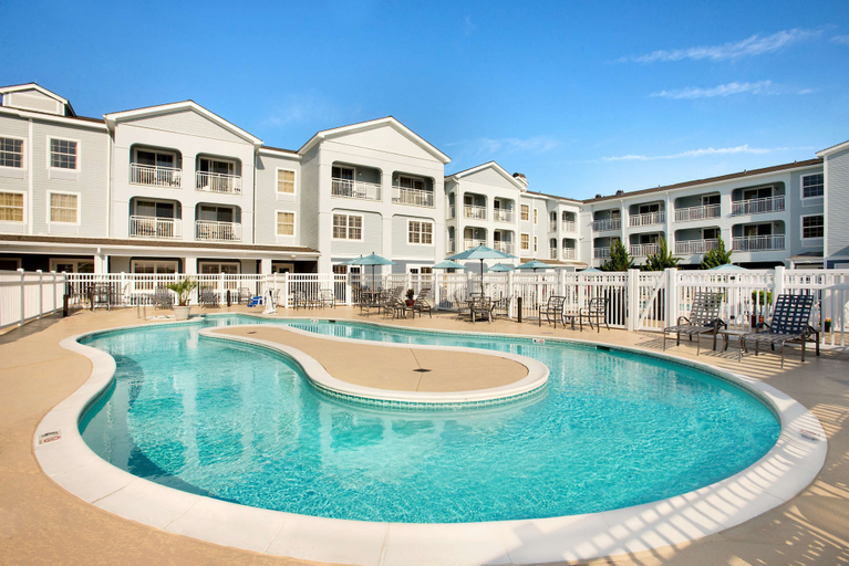 Exterior & Views 2, Hampton Inn & Suites Outer Banks/ Corolla, Currituck