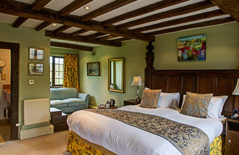 Bedroom 2, The Moonraker Hotel, Wiltshire