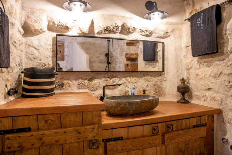 Bathroom 4, Dandy Villas Tower-Built in 17th century, Peloponnese