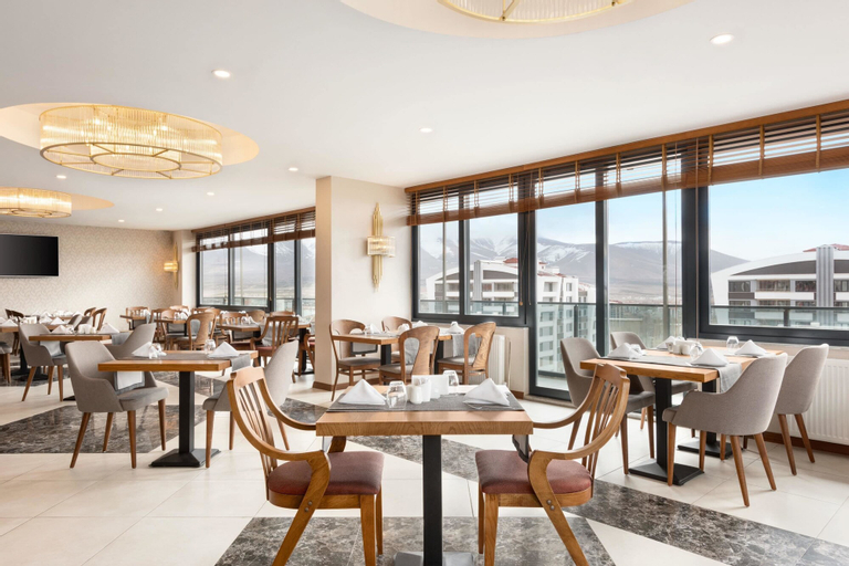 Food & Drinks 5, Ramada by Wyndham Nigde, Merkez
