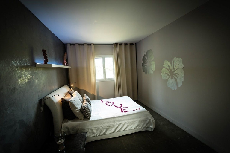 Bedroom 3, Suites d'hôtes Prestige Mas de l'étoile, Gard