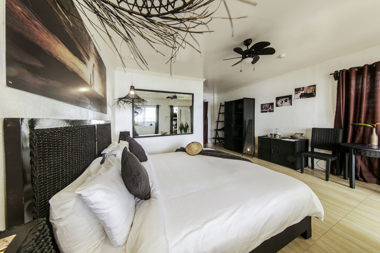 Bedroom 4, Ocean Vida Beach and Dive Resort, Daanbantayan