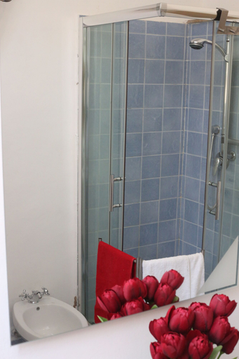 Bathroom 4, Petrarca Apartment, Roma