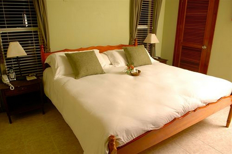 Bedroom 3, The Palms Ocean Front Suites