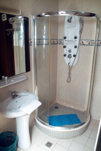Bathroom 4, Riviera Hotel Benin, Cotonou