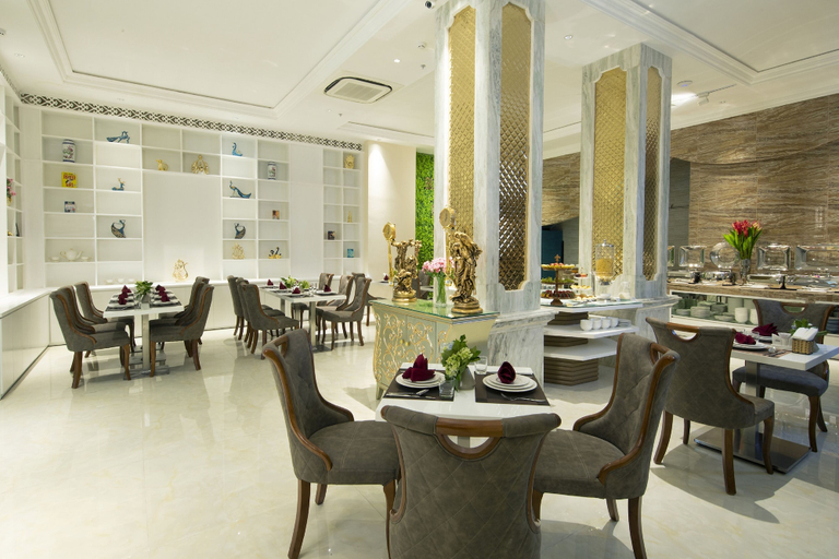 Food & Drinks 2, Diamond Hill Hotel, District 1