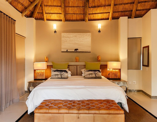 Bedroom 4, Tambuti Lodge, Bojanala