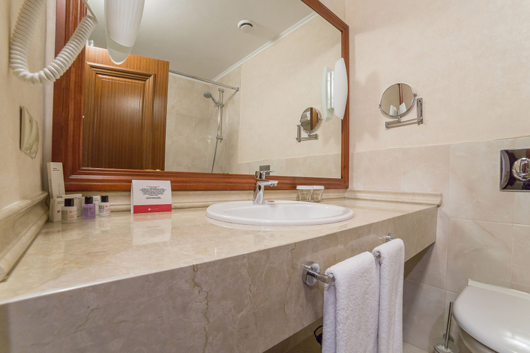 Bathroom 5, Ramada by Wyndham Almaty, Almaty