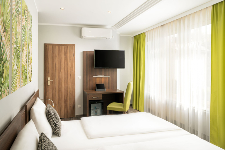 Bedroom 4, Arthotel ANA Eden Karlsruhe, Trademark Collection by Wyndham, Karlsruhe