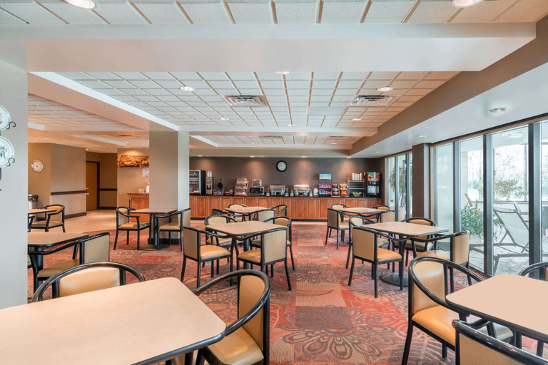 Food & Drinks 5, Wingate by Wyndham Lexington, Rockbridge