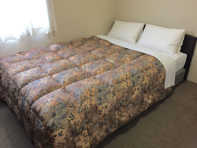 Bedroom 5, Crown hills Toyama, Toyama