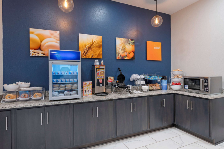 Food & Drinks 5, MainStay Suites Cincinnati University - Uptown, Hamilton