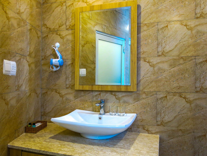 Bathroom 3, Adamas Apartment, Phú Nhuận