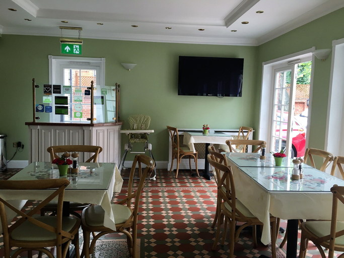 Food & Drinks 5, Balham Lodge, London