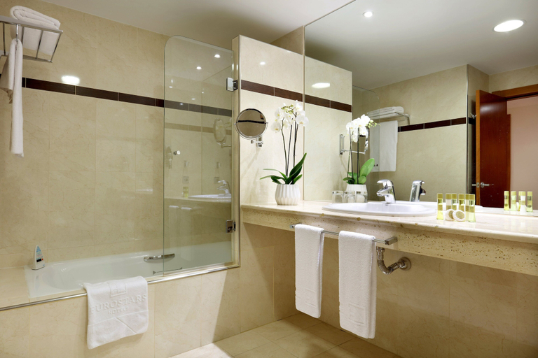 Bathroom 5, Eurostars Centrum Alicante, Alicante