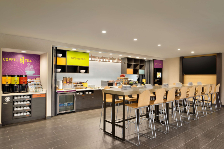 Food & Drinks 5, Home2 Suites by Hilton Baton Rouge, East Baton Rouge