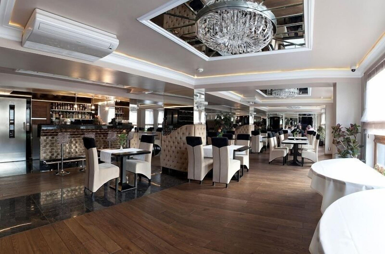 Food & Drinks 5, M Hotel Sosnowiec, Sosnowiec