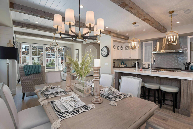 Food & Drinks, Dahlia Manor, Orange