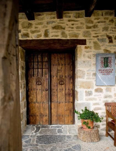 Others 5, Caserio Iruaritz, Álava