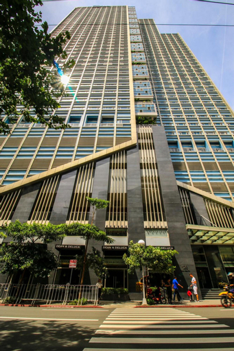 Exterior & Views 14