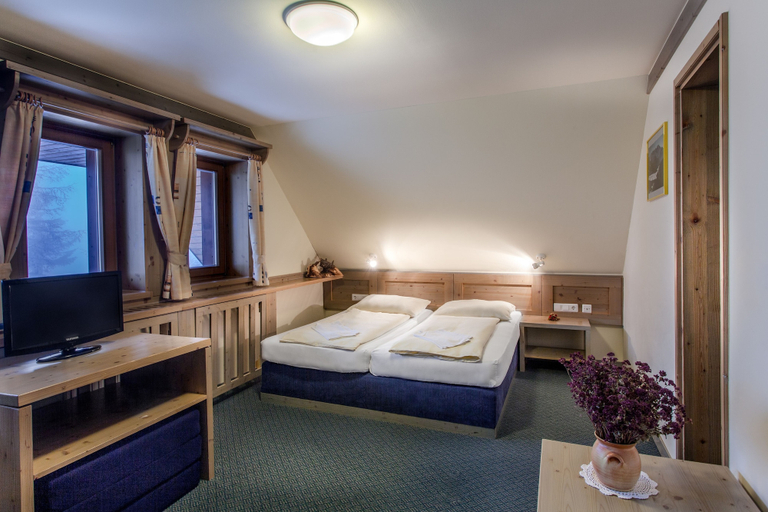 Bedroom 2, Hotel Krvavec, Cerklje na Gorenjskem