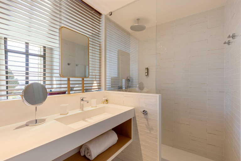 Bathroom 5, Eden Rose Grand Hotel, BW Premier Collection, Var