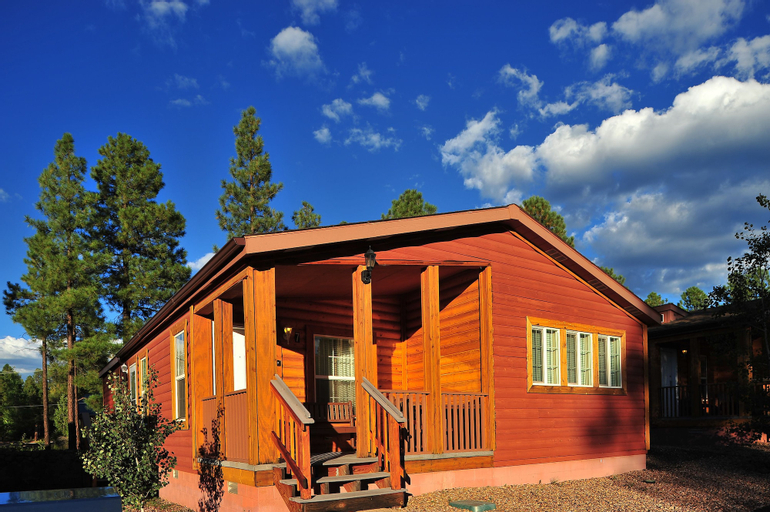 PVC at The Roundhouse Resort, Navajo