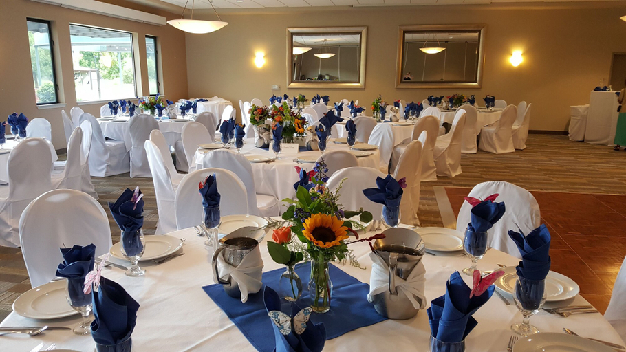 Food & Drinks 5, Gaia Hotel & Spa Redding, an Ascend Collection Hotel, Shasta