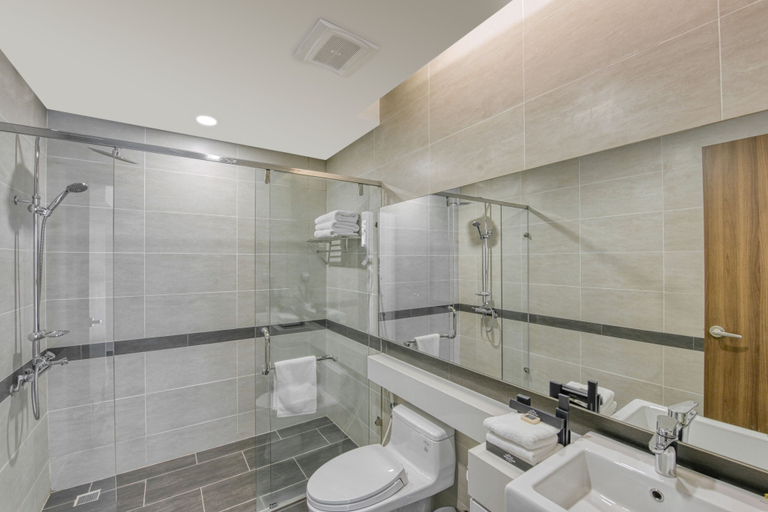 Bathroom 4, Lexington Serviced Apartments, Cầu Giấy