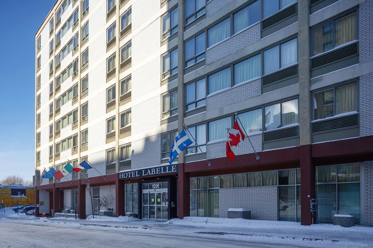 Exterior & Views 2, Hotel Les Suites Labelle, Montréal