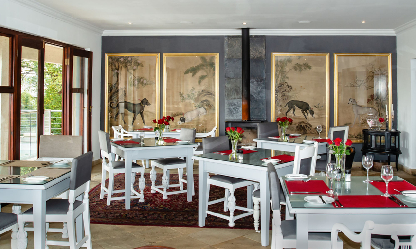 Food & Drinks 5, Inn & Out Plus Craighall, City of Johannesburg