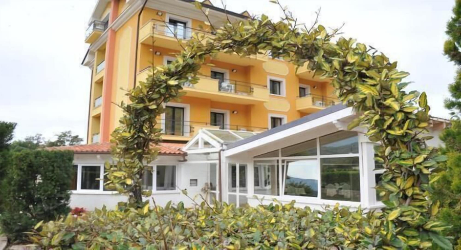Exterior & Views 2, Filippone Hotel & Ristorante, L'Aquila