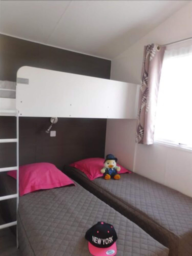 Bedroom, Camping de La Grande Lande, Finistère