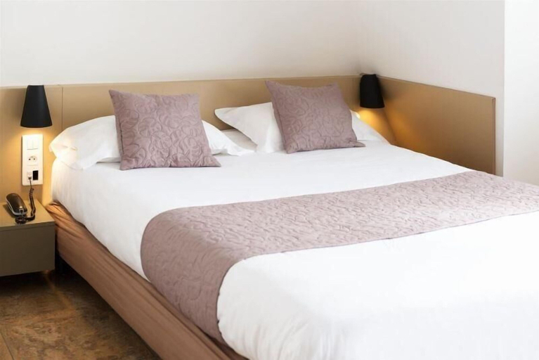 Bedroom 4, Hôtel Le Saint Germain, Seine-Saint-Denis
