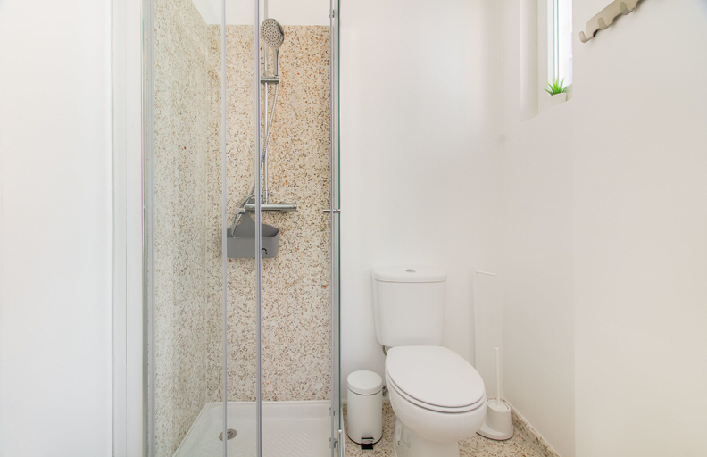 Bathroom 4, Barbosa River Views Apartment, Lisbon