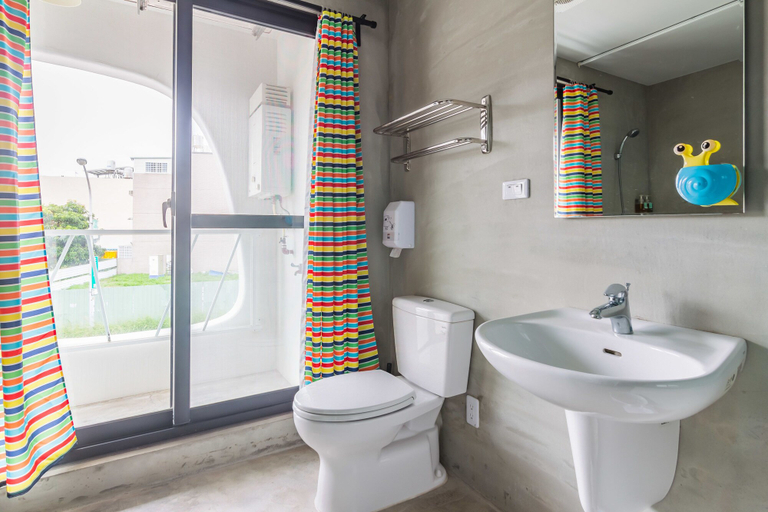 Bathroom 4, Wikid Design Hotel, Tainan