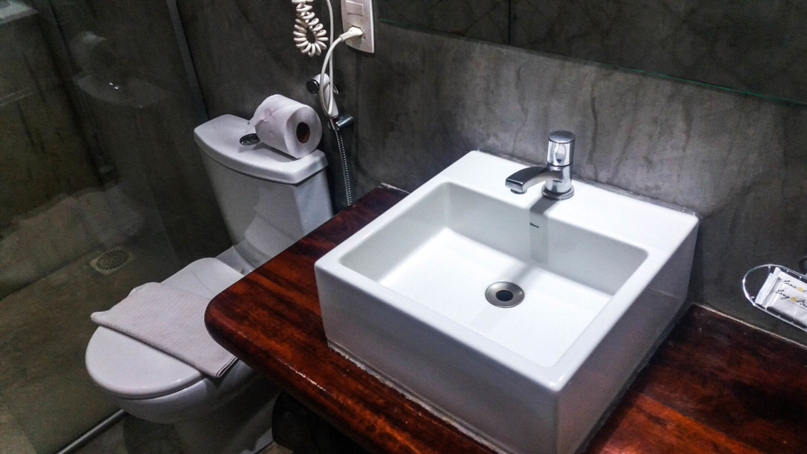 Bathroom 4, Hotel Long Beach, Aracati