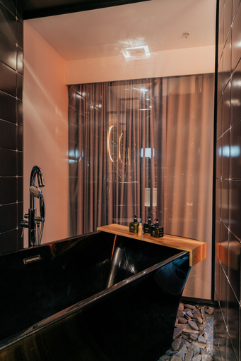 Bathroom 5, The Click Clack Hotel Medellin, Medellín