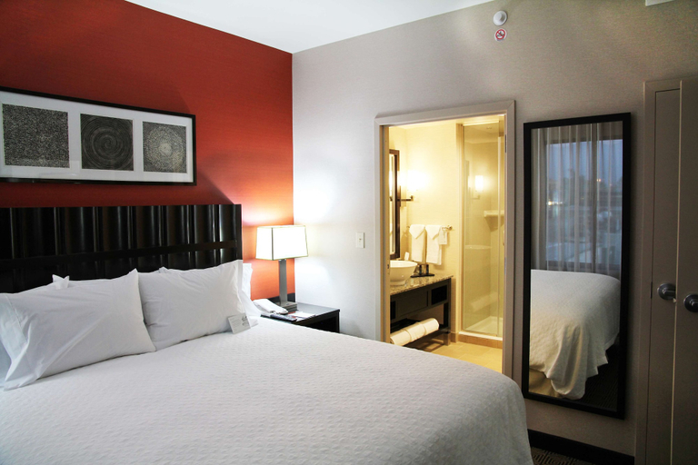 Bedroom 3, Embassy Suites Ontario Airport, San Bernardino